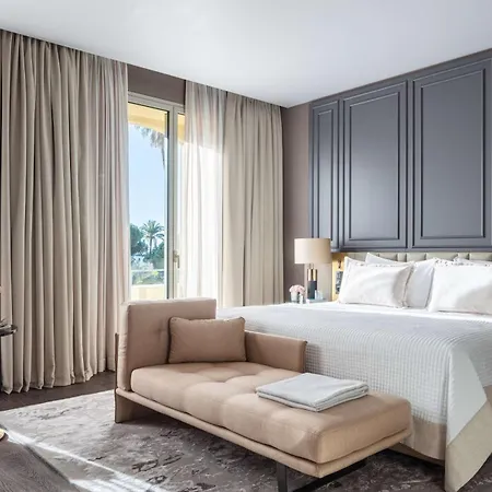 Anantara Plaza - A Leading Of The World ניס